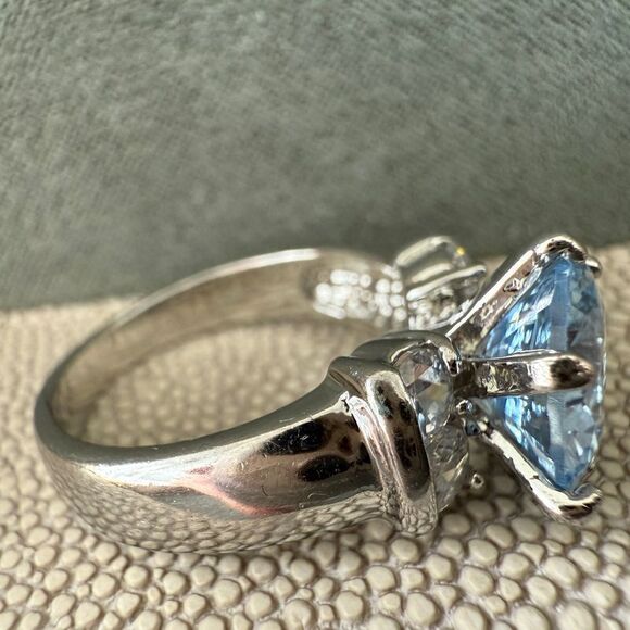 Statement Silver Tone Ring Large Blue Stone Round Cut Side Accents Size 9 - Picture 13 of 17